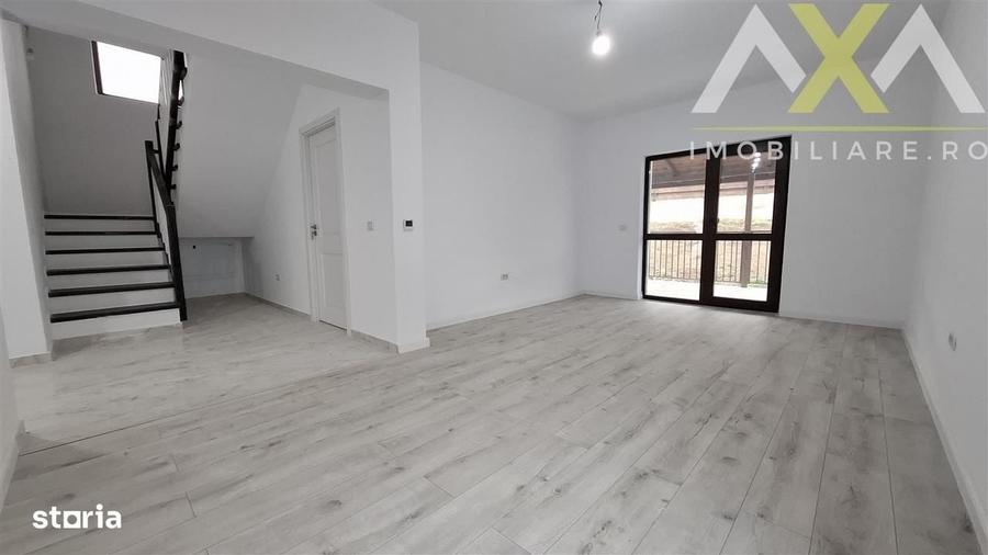 Casă cu 4 camere în Uricani