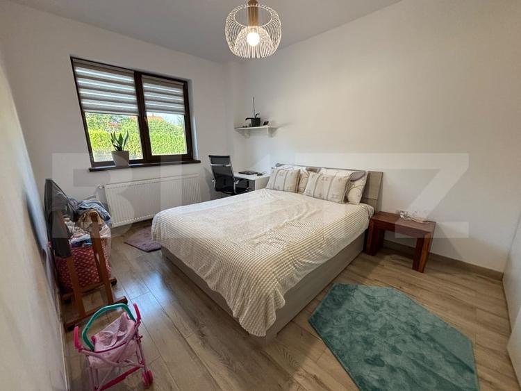 Apartament cu 2 camere semidecomandat, mobilat în Valea Adâncă