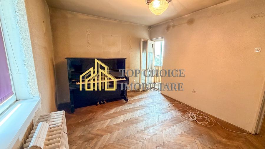 Apartament cu 3 camere decomandat în Barbu Văcărescu