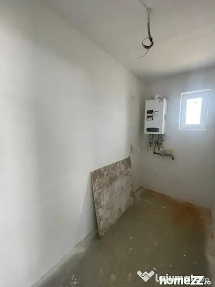 Casă cu 5 camere cu Teren 530 Mp în Satu Nou de Jos