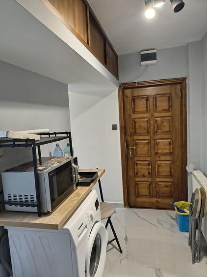 Apartament cu 2 camere semidecomandat în Micro 15