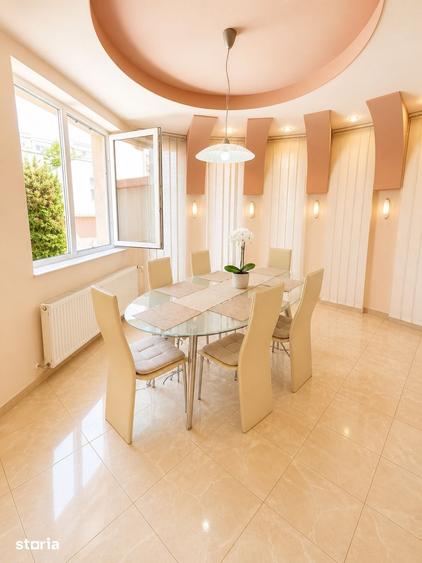Casă cu 5 camere cu Teren 298 Mp în Rogerius