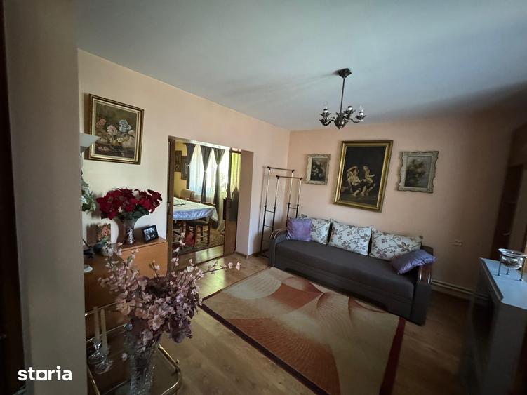 Casă cu 3 camere cu Teren 451 Mp în Central