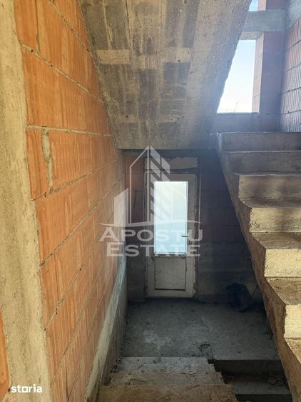 Casă cu 4 camere cu Teren 637 Mp în Covaci