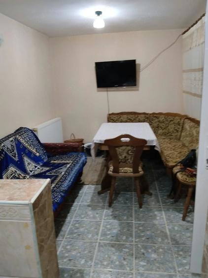 Casă cu Teren 200 Mp în Central