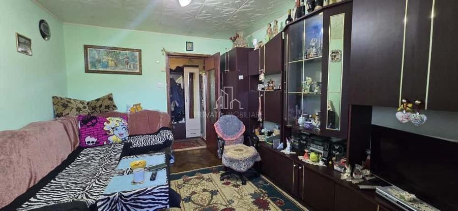 Apartament cu 3 camere decomandat, mobilat în Est
