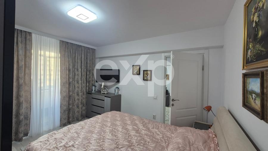 Apartament cu 3 camere decomandat, mobilat în Central