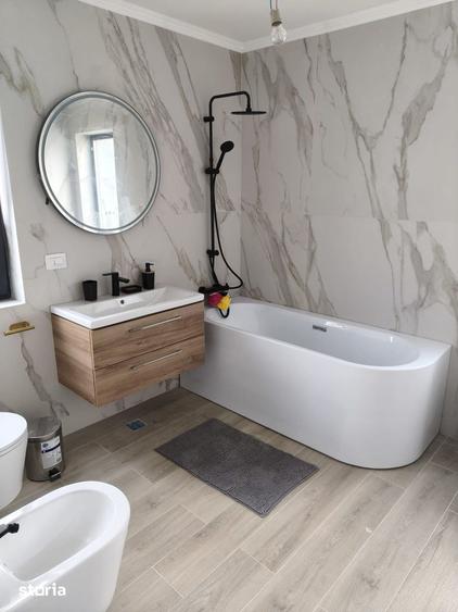 Casă cu 4 camere cu Teren 480 Mp în Bârnova