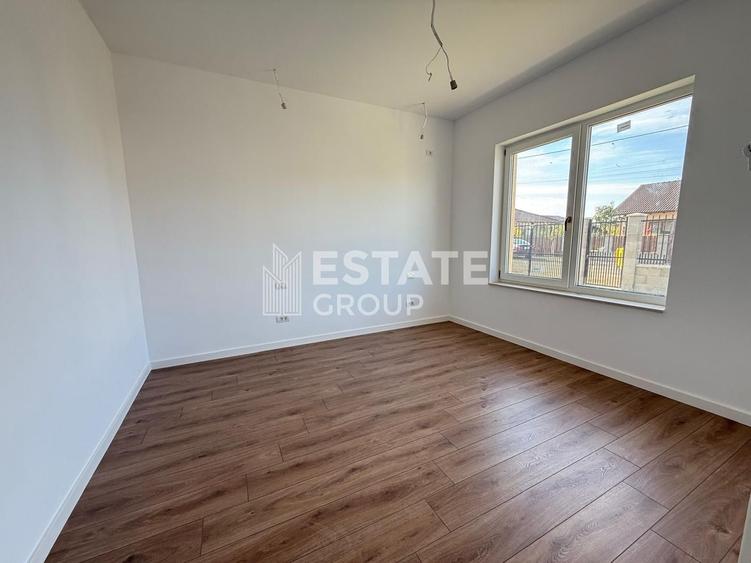 Duplex cu 3 camere cu Canalizare în Moșnița Nouă