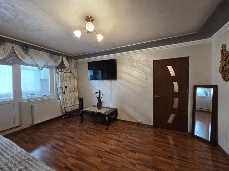Apartament cu 2 camere în Adjud
