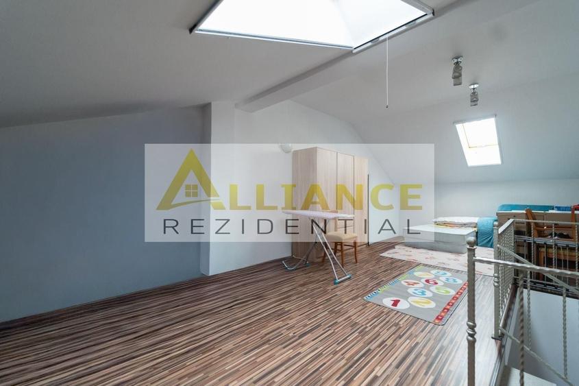 Casă individuală cu 4 camere cu Canalizare în Central