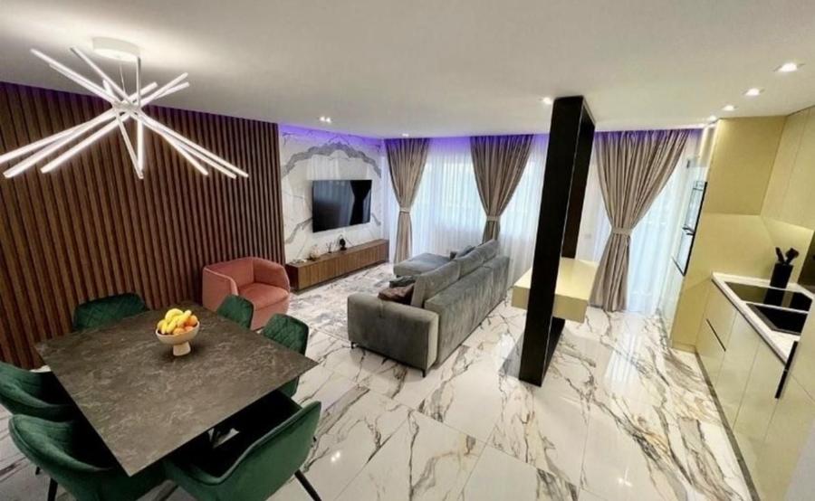 Apartament cu 2 camere semidecomandat, mobilat în Politehnica