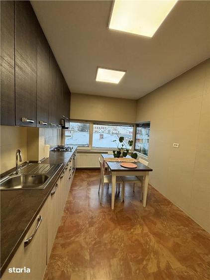 Apartament cu 3 camere, mobilat în Unirii