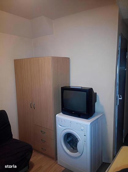 Garsonieră decomandată în Rogerius