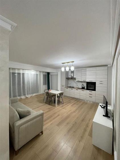 Apartament cu 2 camere decomandat, mobilat în Florești