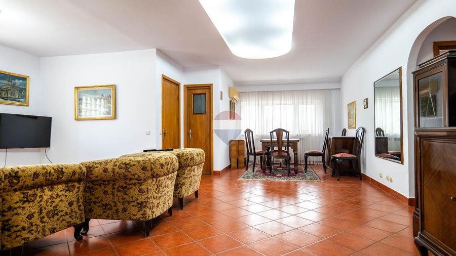 Casă individuală cu 3 camere cu Teren 350 Mp în Periferie