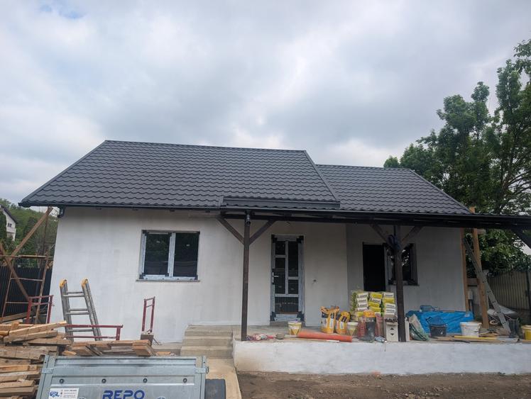 Casă individuală cu 3 camere cu Canalizare în Nord