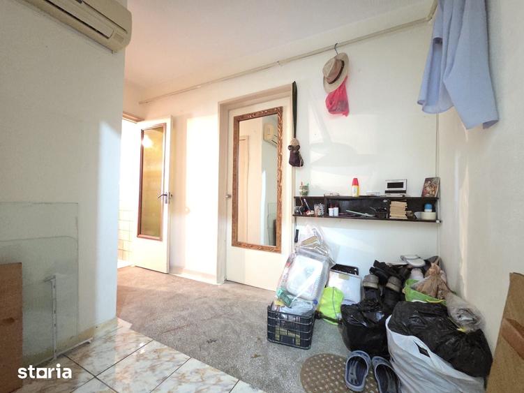 Apartament cu 3 camere în Micro 38