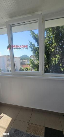Apartament cu 2 camere semidecomandat în Vlahuță