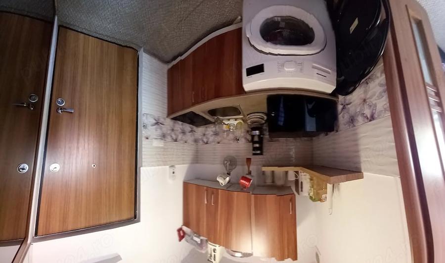 Garsonieră decomandată în Astra