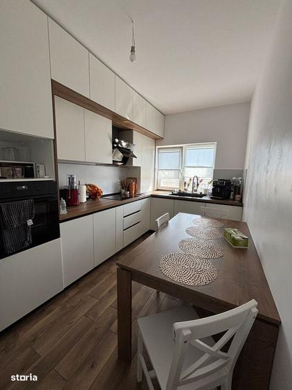 Apartament cu 4 camere în Moșnița Nouă