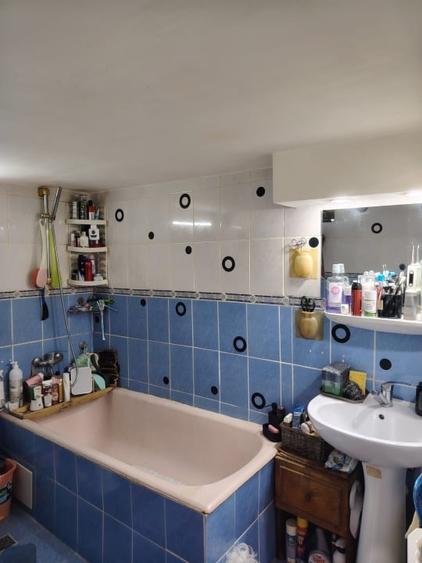 Duplex cu 5 camere cu Canalizare în Valea Rosie