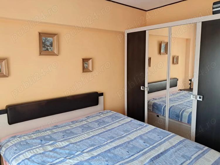 Apartament cu 4 camere în Traian