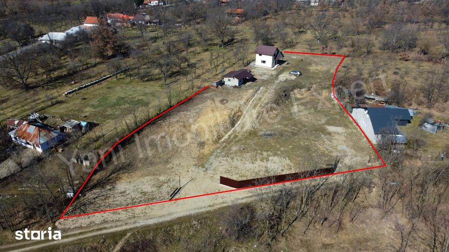 Casă cu 3 camere cu Teren 3582 Mp în Corbi