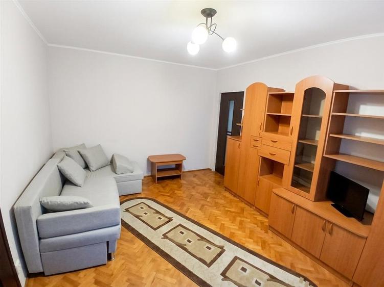 Apartament cu 2 camere semidecomandat în Valenta