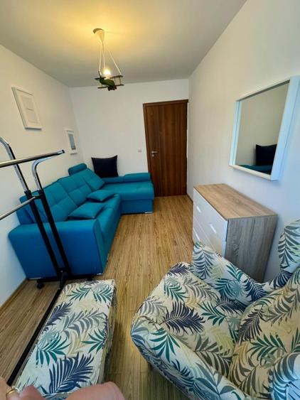 Apartament cu 3 camere decomandat, mobilat în Berceni