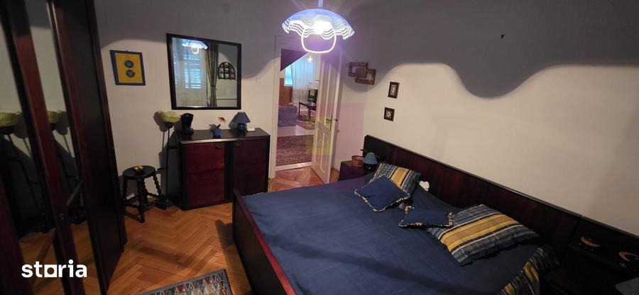 Casă cu 6 camere cu Teren 5116 Mp în Cornu