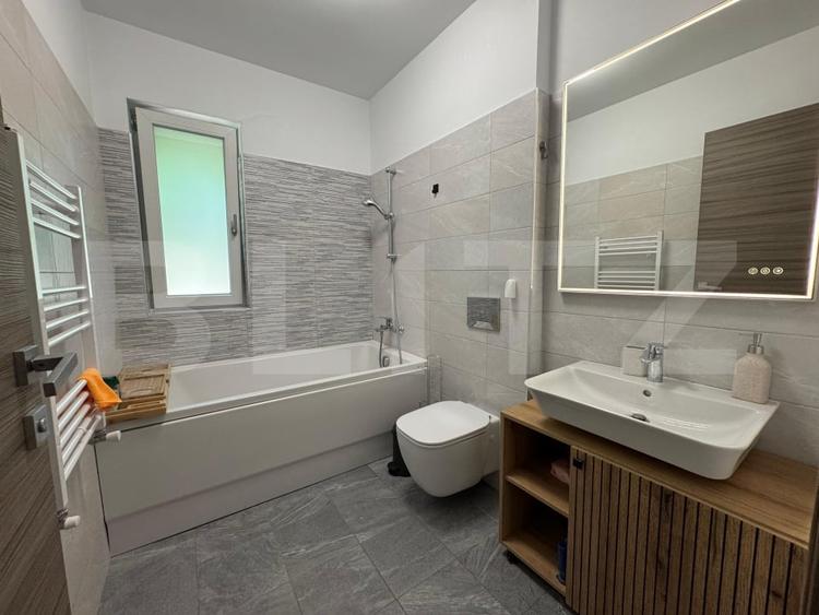 Apartament cu 3 camere decomandat, mobilat în Lăpuș Argeș