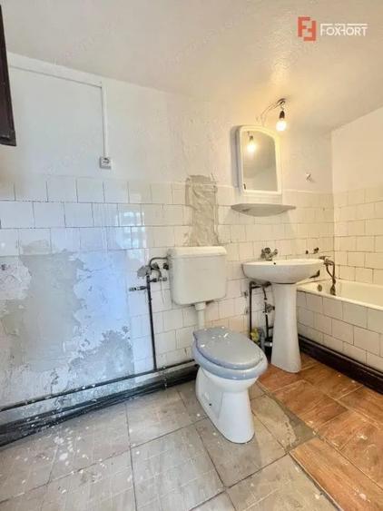 Casă cu 3 camere cu Teren 486 Mp în Ghiroda
