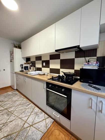 Apartament 2 camere decomandate ,58 mp utili,etaj 1 ,parcare - 6