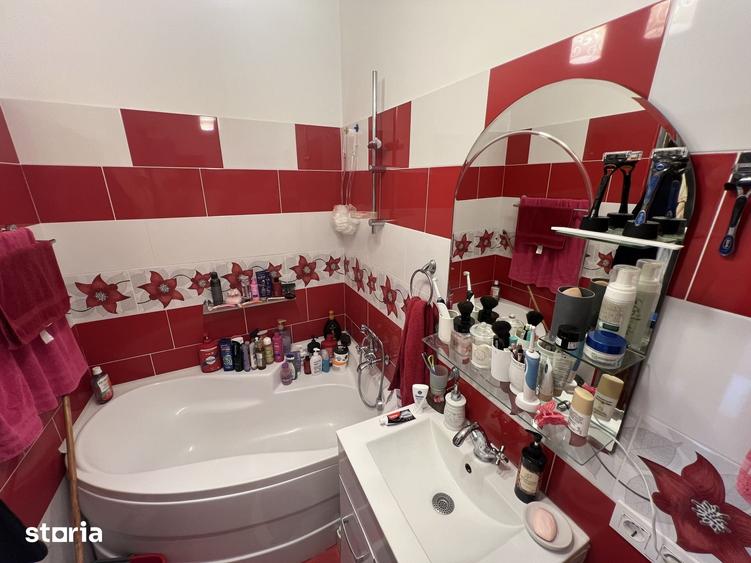 Apartament cu 3 camere în Soarelui