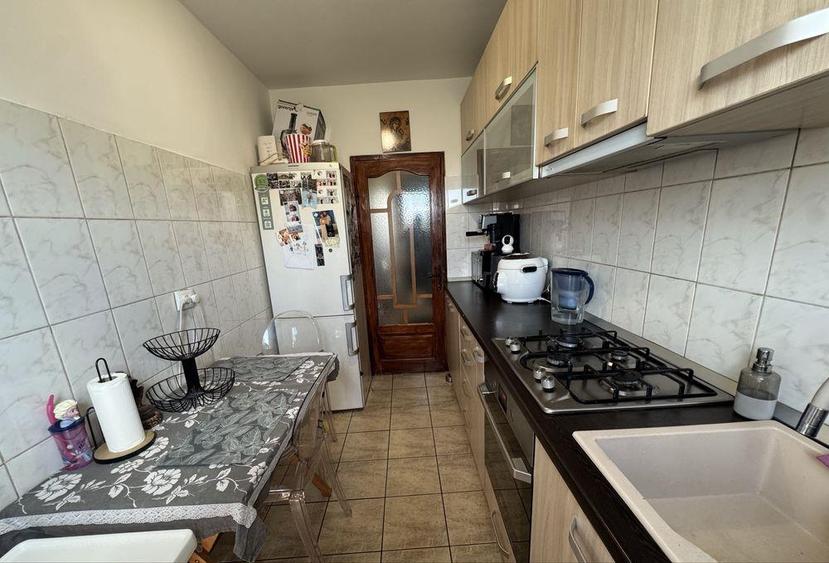 Apartament cu 2 camere semidecomandat, mobilat în Zimbru
