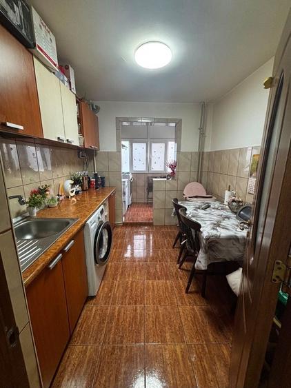 Apartament cu 3 camere decomandat, mobilat în Rahova