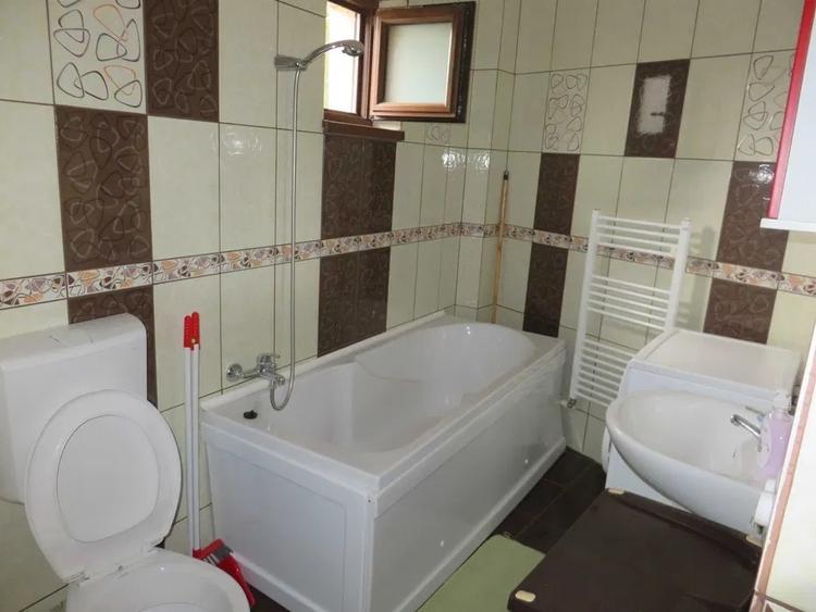 Apartament cu 2 camere decomandat, mobilat în Cug