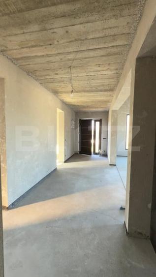 Casă individuală cu 5 camere cu Canalizare în Nord-Est