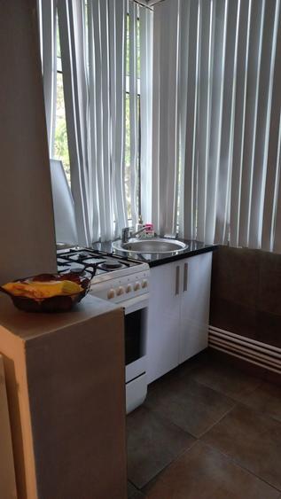 Apartament cu 3 camere decomandat în Cornitoiu