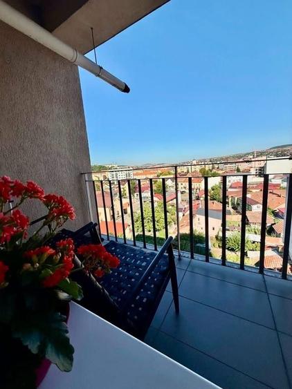 Apartament cu 2 camere semidecomandat în Dosu Bricii