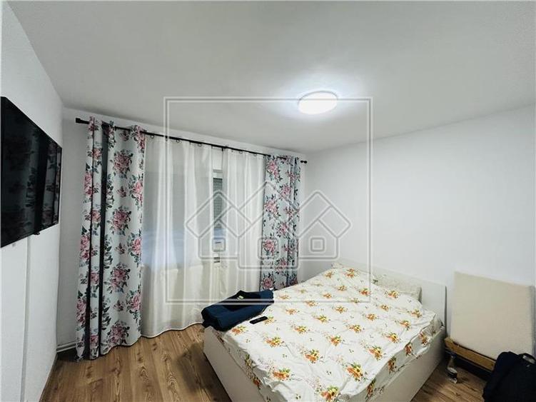 Apartament cu 3 camere decomandat în Terezian