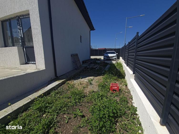 Casă cu 4 camere cu Teren 210 Mp în Valu lui Traian