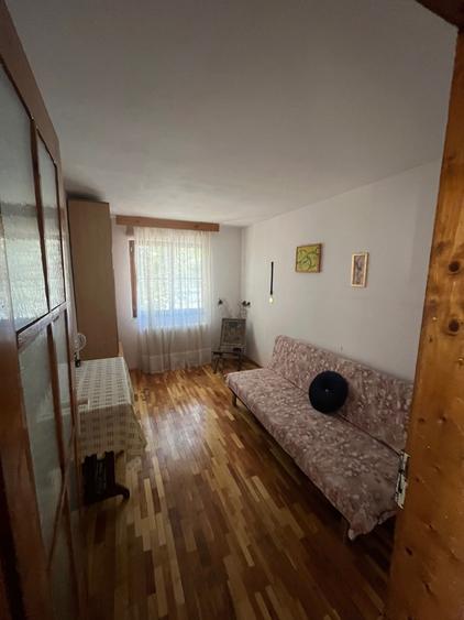 Casă cu 4 camere în Moara de Vânt