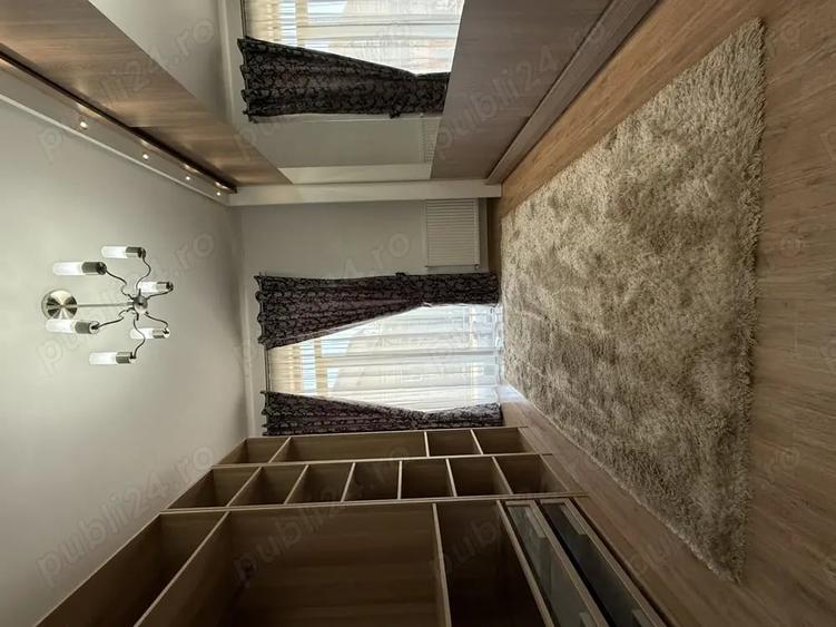 Apartament cu 3 camere decomandat în Fundeni