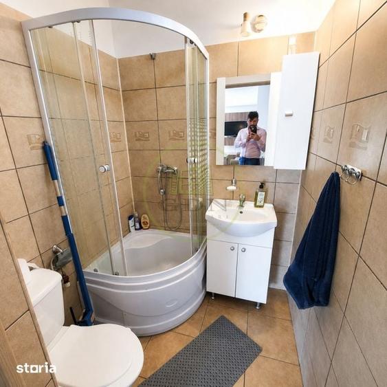 Casă cu 6 camere cu Teren 1100 Mp în Central