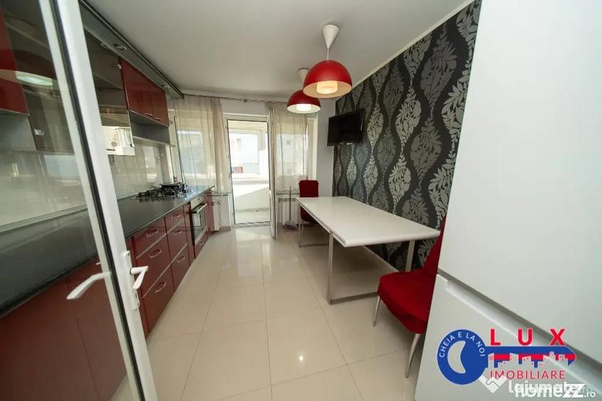 Apartament cu 3 camere decomandat în Babadag