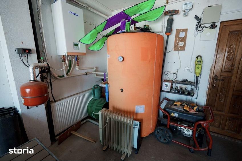 Casă cu 6 camere cu Teren 3700 Mp în Central