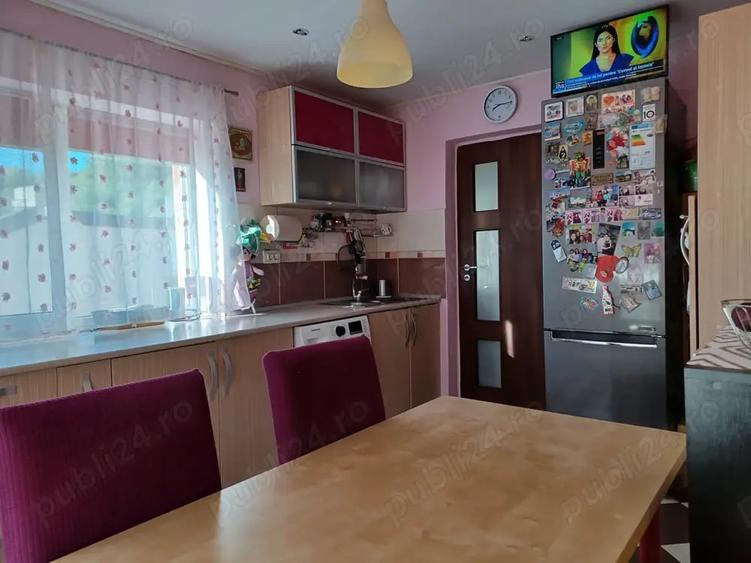 Casă cu 3 camere cu Teren 280 Mp în Răzvad