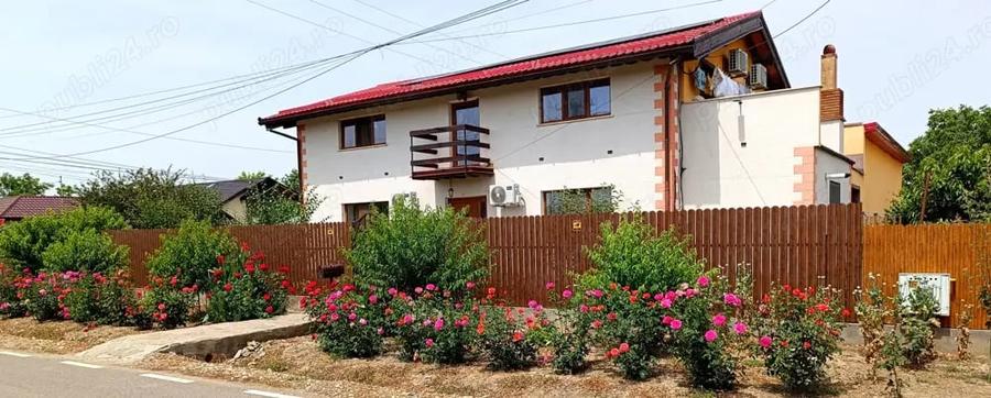 Casă cu 6 camere cu Teren 700 Mp în Cazasu